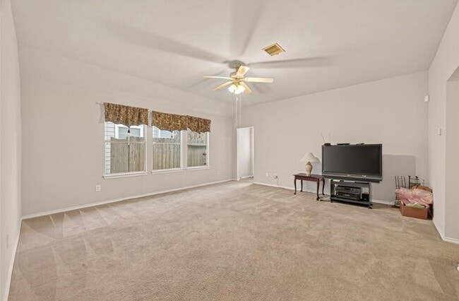 Building Photo - 12811 Lodenbriar Dr