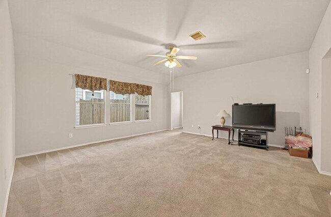 Foto del edificio - 12811 Lodenbriar Dr