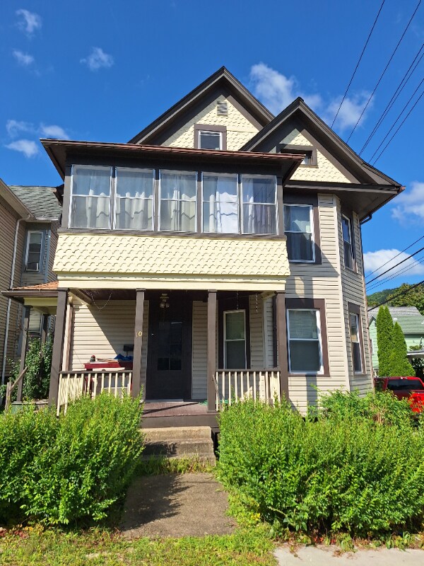 Primary Photo - 10 Reed St