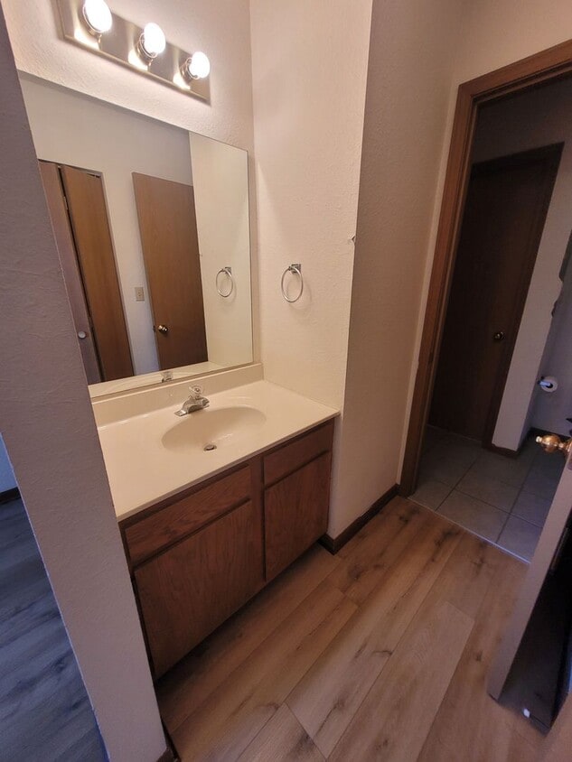 Foto principal - 2304-2306 Monmouth Ct