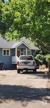 Building Photo - 340 N Grove Ct