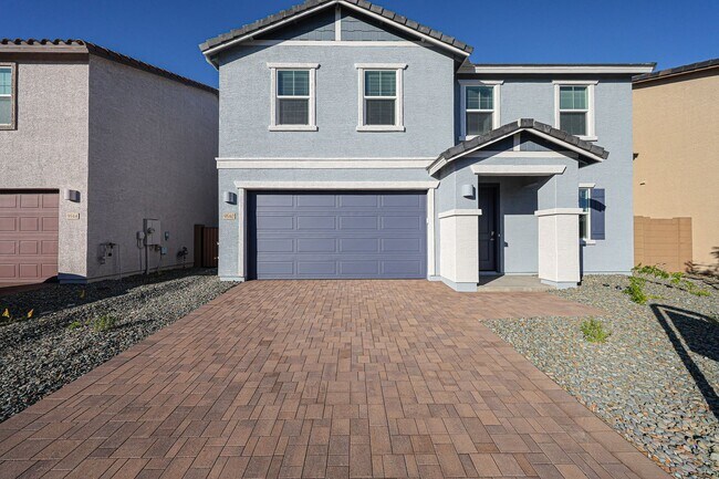 Foto del edificio - NEW 5 BEDROOM 3 BATHROOM HOME AVILABLE FOR RENT!