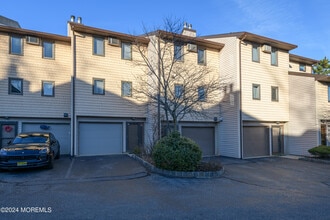 Building Photo - 164 S Linden Ave