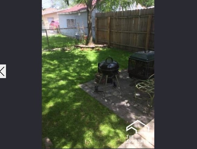 Photo - 2937 N Allen Ave Apartment