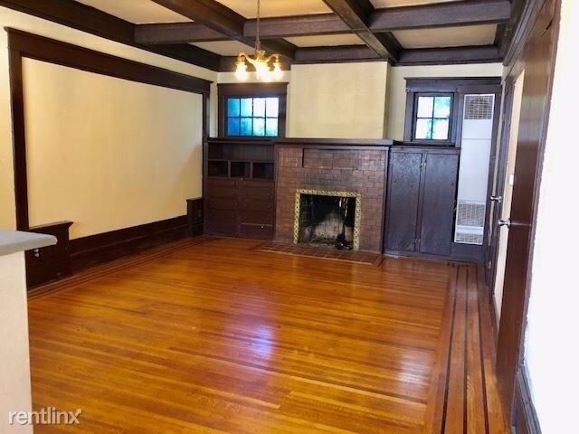 Building Photo - 2 br, 1 bath Apartment - 5235 17th Ave NE