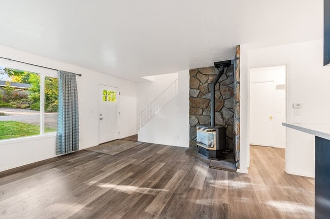 Building Photo - 2020 N 13th St