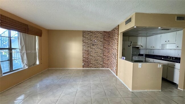 Foto del edificio - 2901 NW 47th Terrace