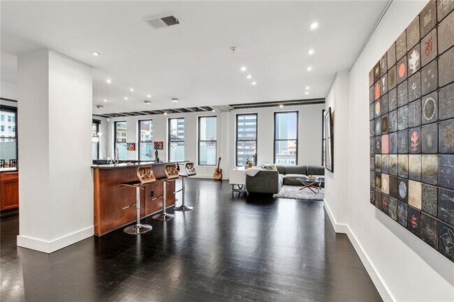 Foto del edificio - 90 Fairlie St NW