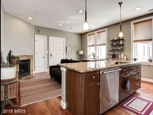 Foto del edificio - 1718 1st St NW
