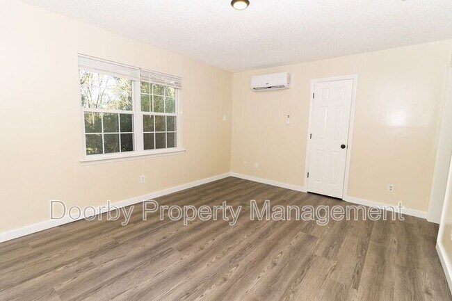 Foto del edificio - 2425 Ashmore Ave