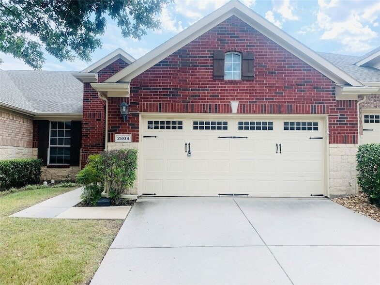 Photo - 2808 Mott Street Unit