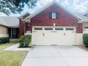 Building Photo - 2808 Mott St