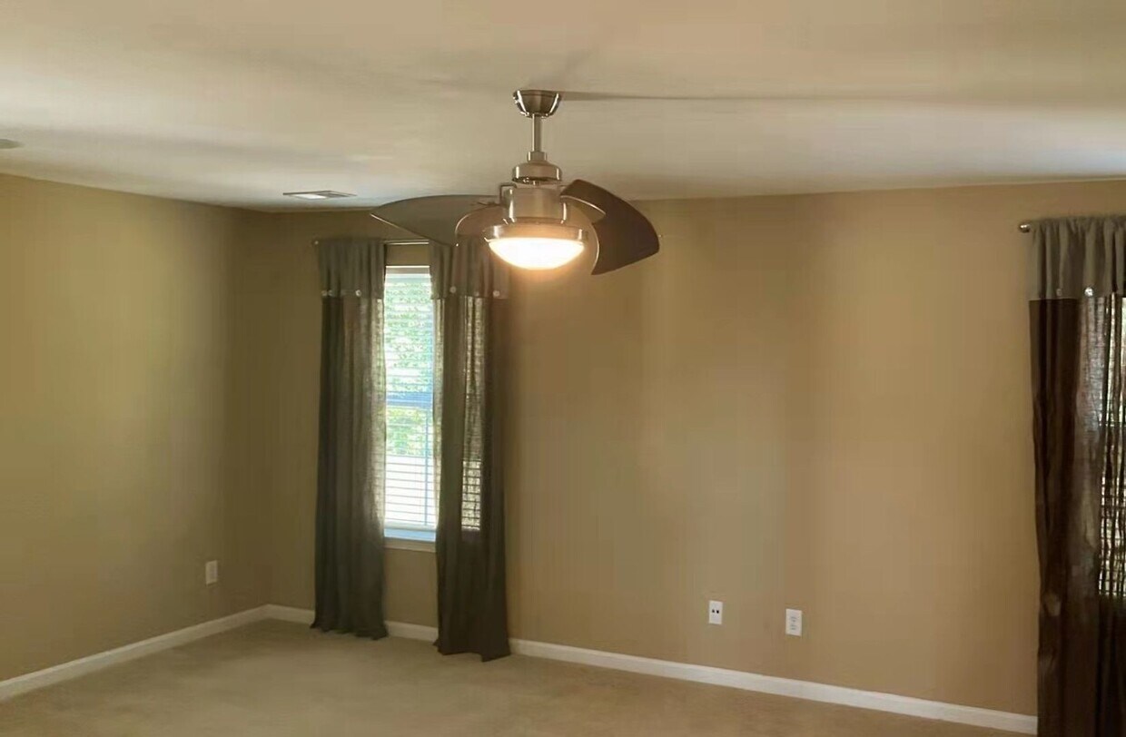 Foto del edificio - 3Bed/2.5Bath 2688 sq ft home located in Stonington