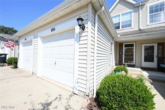 Building Photo - 655 Almas Ct