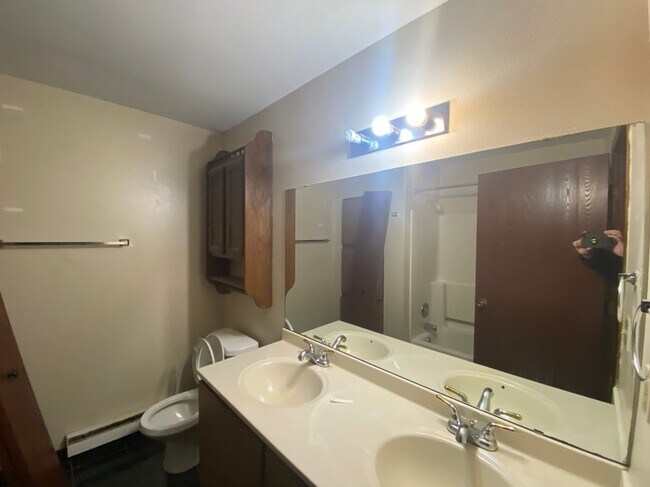 Foto del edificio - 302 Whispering Pines Way