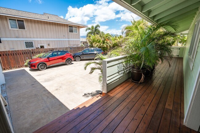 Building Photo - 31 Waikalani Hema Pl