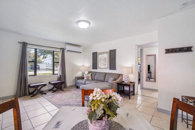 Foto del edificio - 662 Callahan St