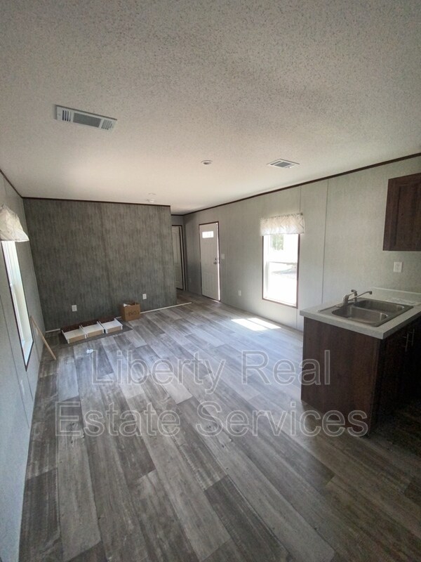 Building Photo - 5566 US-84