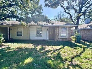 Building Photo - 5811 Mansfield Rd