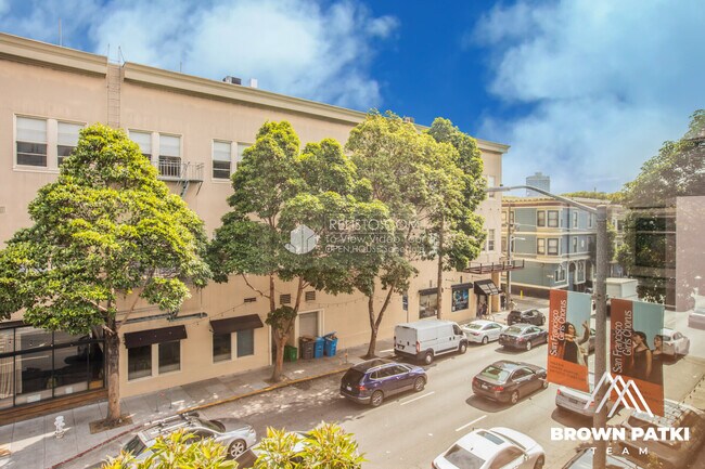 Building Photo - 300 Ivy St