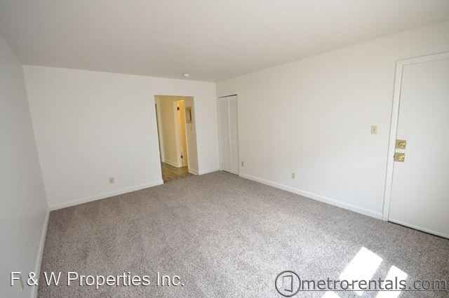 Foto del edificio - 1002-1002 Bryden Rd