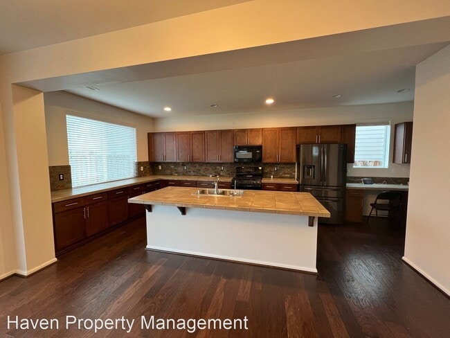 Building Photo - 5 br, 3 bath House - 19515 20th Ave E,