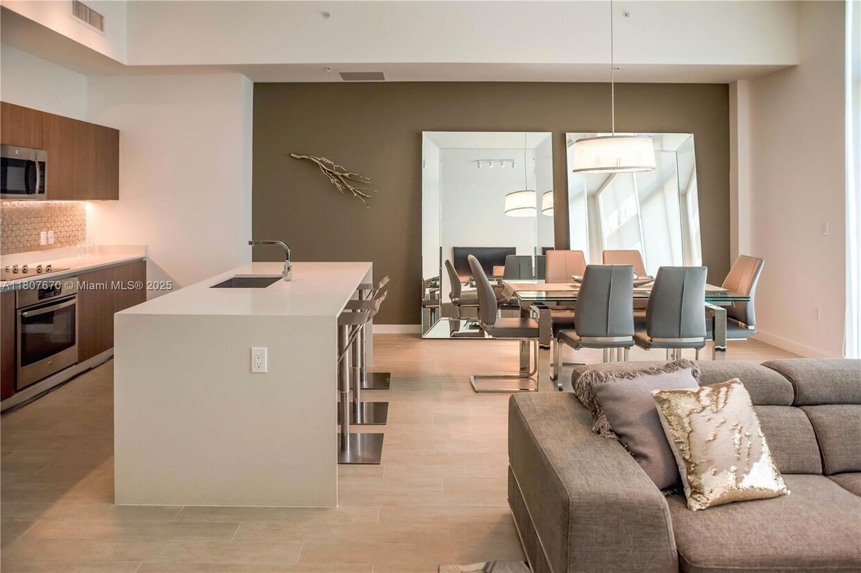 Foto principal - 1600 SW 1st Ave
