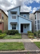 Building Photo - 3116 SE Everglade St