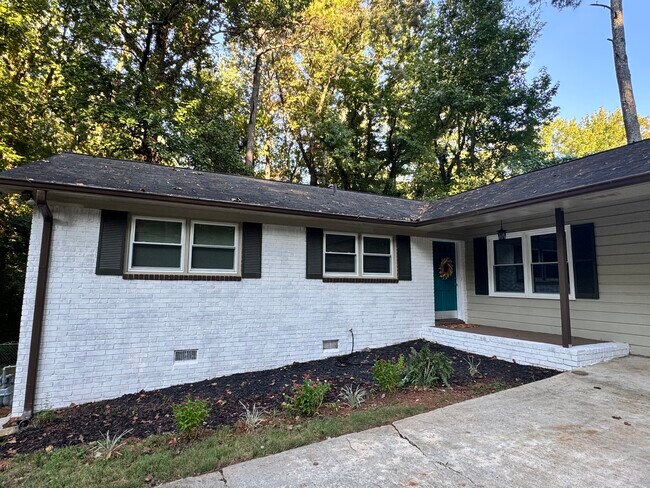 Foto del edificio - 4420 Gary Ln NW