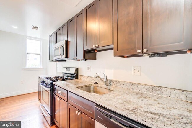 Foto del edificio - 3625 16th St NW