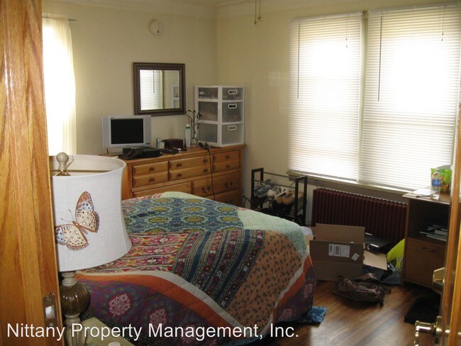 Building Photo - 5 br, 2 bath Apartment - 328 W. Nittany Ave.