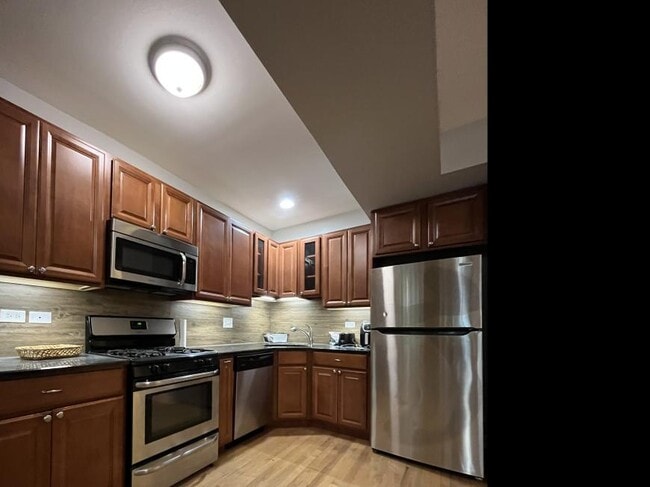 Building Photo - 2 bedroom in Chicago IL 60640