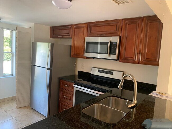 Foto del edificio - 3910 NW 90th Ave