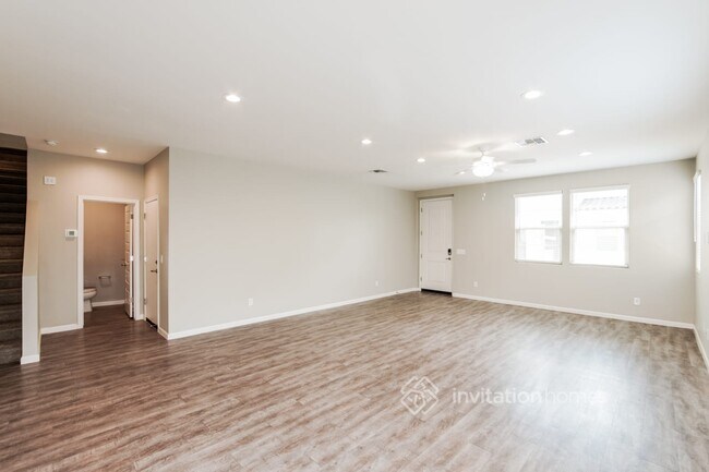 Building Photo - 5116 N 189th Glen