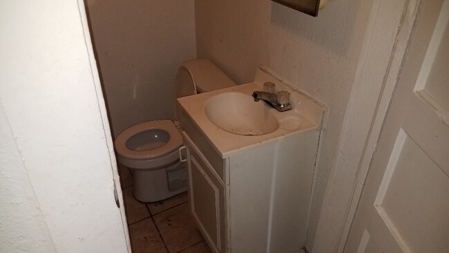 Foto del edificio - 8124 N Brooks St