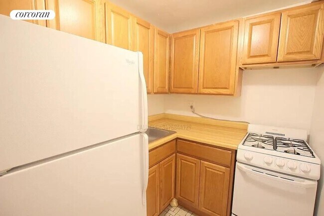 Foto del edificio - 864 West End Ave