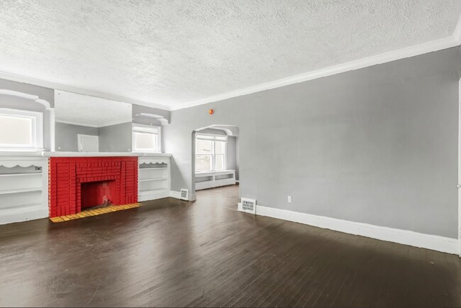 Foto del edificio - 3657 E 151st St