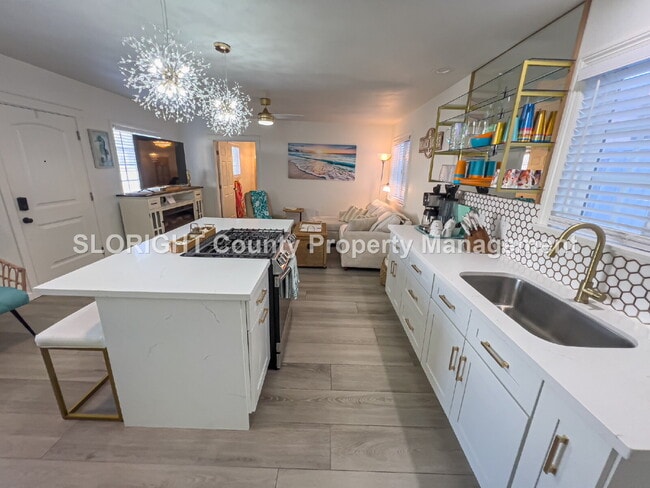 Building Photo - AVAILABLE NOW - Charming Furnished Beachside Retreat in Pismo Beach - 1 Bed / 1 Bath