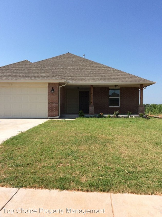 2417 Vista Ln, Edmond, OK 73034 House Rental in Edmond, OK