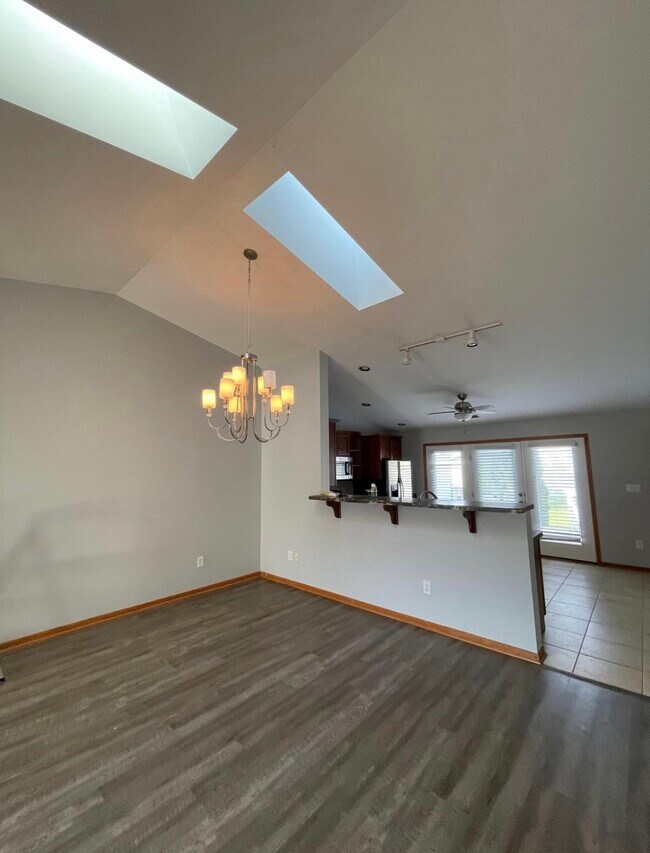 Foto del edificio - 1738 Beech Dr