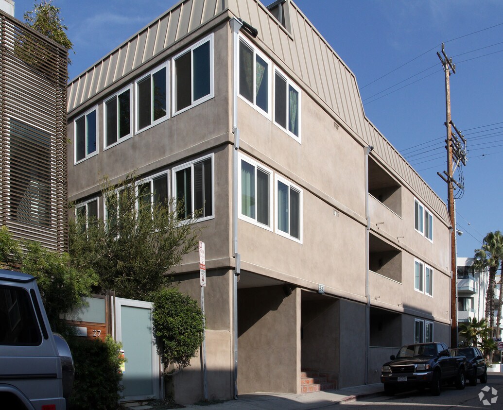 Foto del edificio - 33 Driftwood St
