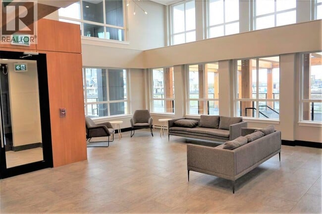 Building Photo - 4690 Hawk Ln