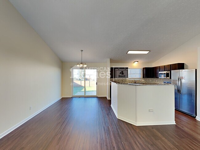 Foto del edificio - 5357 Timber Grove Drive