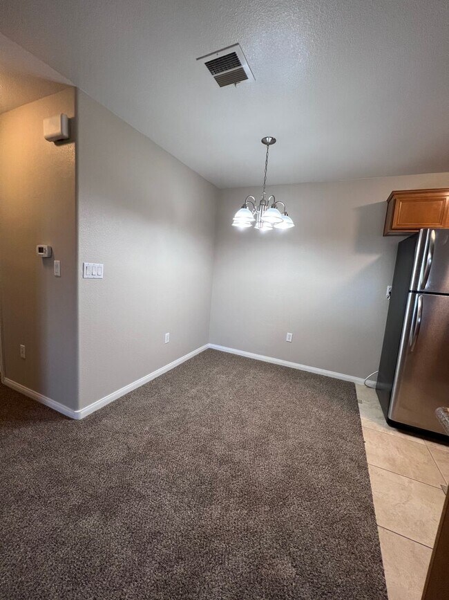 Foto del edificio - CLEAN 2 bed 2 bath condo!