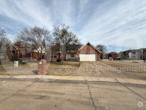 Building Photo - 1000 Bainbridge Ln