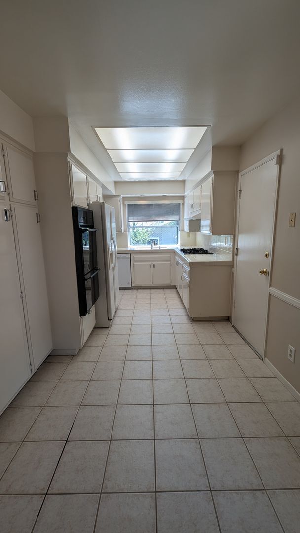 Foto del edificio - Single Level home near UCR available for Rent