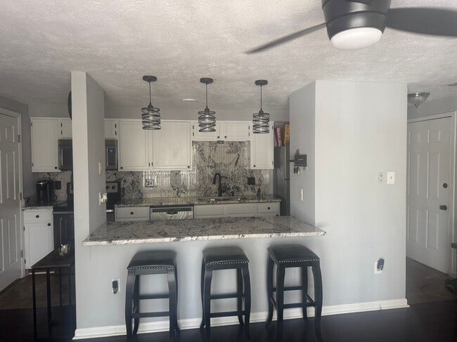Building Photo - 7604 Roscommon Ct