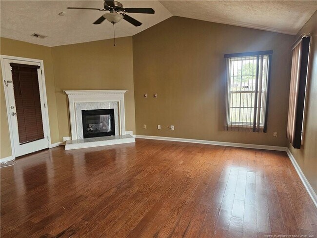 Foto del edificio - 118 Garfield Dr