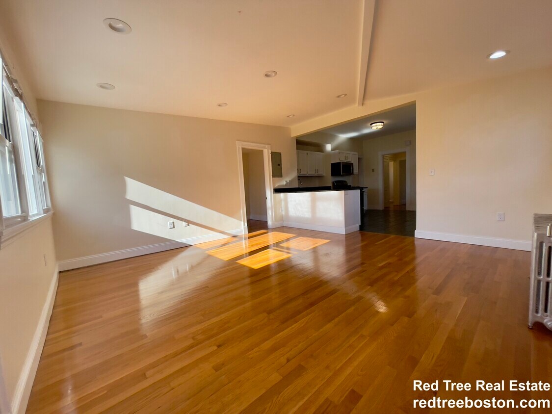 Foto principal - 2572 Massachusetts Ave