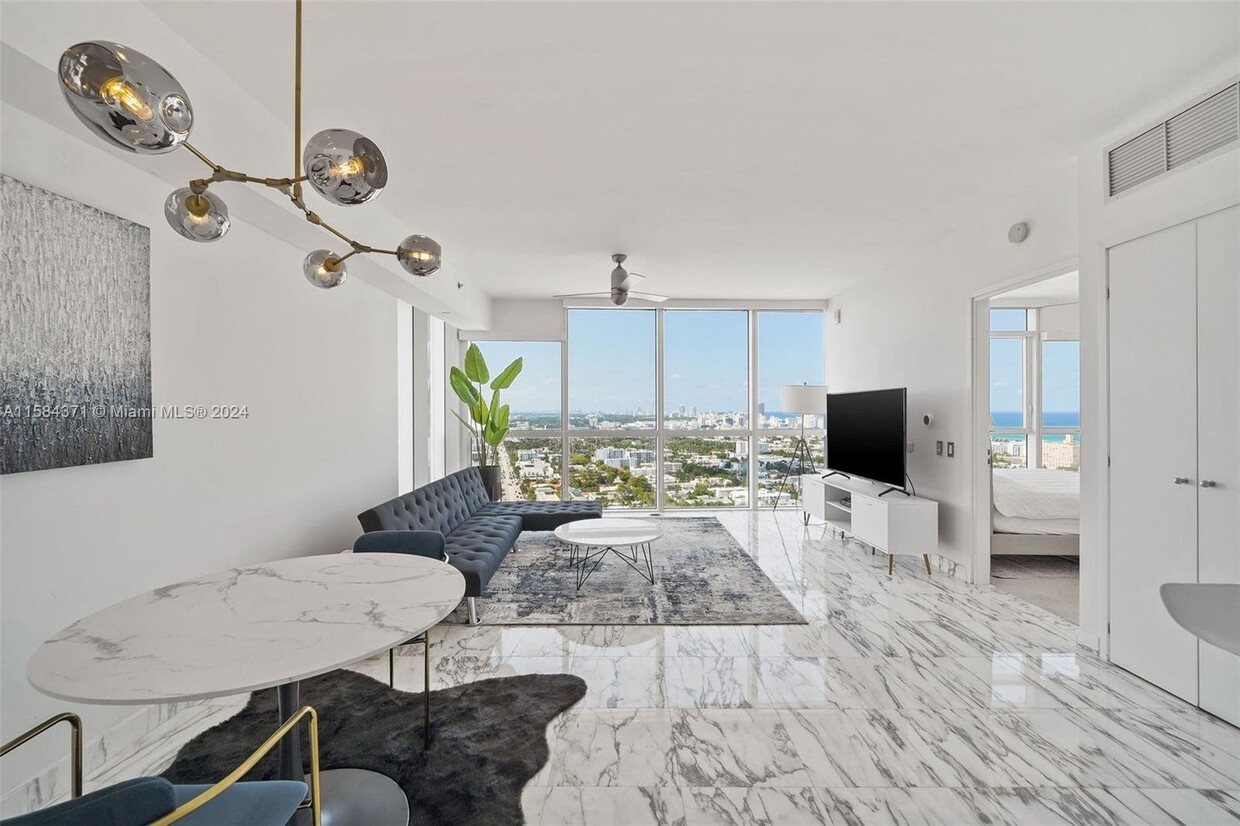 Foto principal - 450 Alton Road Apt #3008, Miami Beach, FL ...